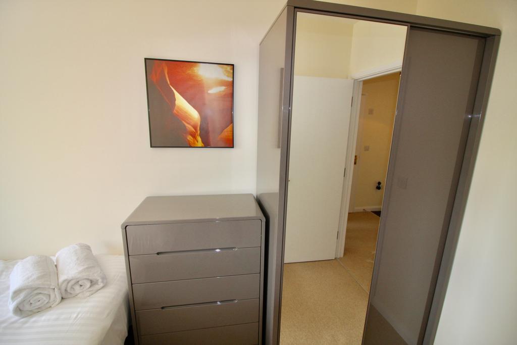 Ferienwohnung Amberblue@Epsom Exterior foto