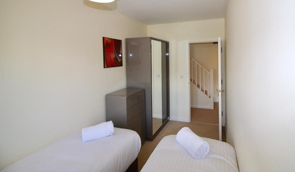 Ferienwohnung Amberblue@Epsom Exterior foto